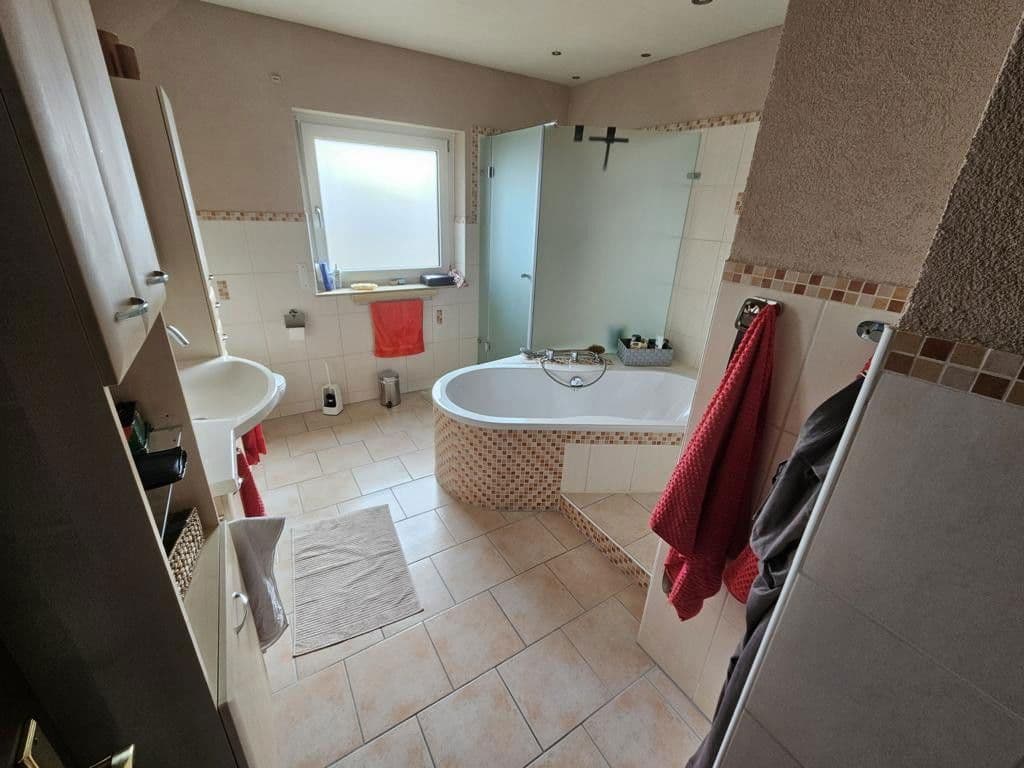 Prodej domu 170 m², pozemek 690 m², Starzach, Bádensko-Württembersko Prodej domu 170 m², pozemek 690 m², Starzach, Bádensko-Württembersko