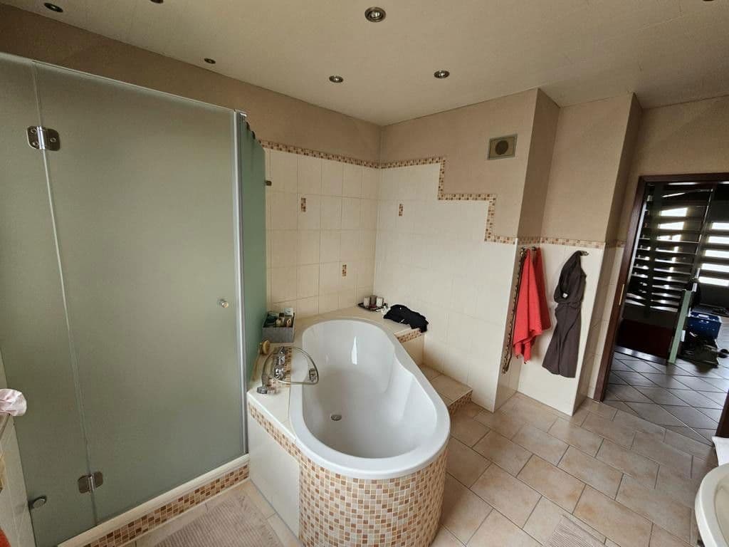 Prodej domu 170 m², pozemek 690 m², Starzach, Bádensko-Württembersko Prodej domu 170 m², pozemek 690 m², Starzach, Bádensko-Württembersko