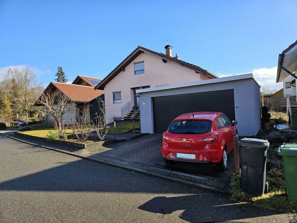Prodej domu 170 m², pozemek 690 m², Starzach, Bádensko-Württembersko Prodej domu 170 m², pozemek 690 m², Starzach, Bádensko-Württembersko