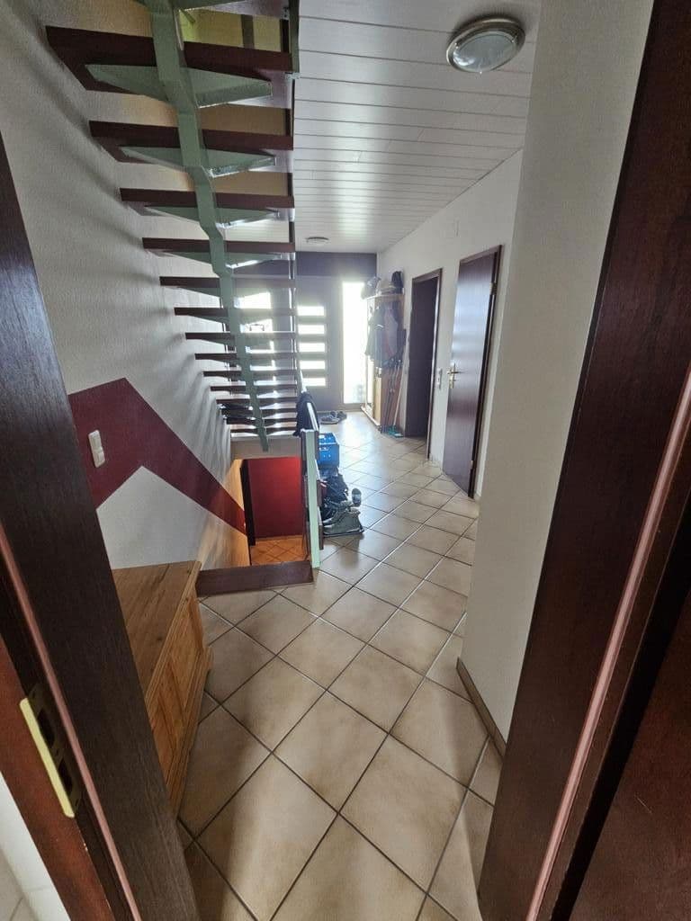 Prodej domu 170 m², pozemek 690 m², Starzach, Bádensko-Württembersko Prodej domu 170 m², pozemek 690 m², Starzach, Bádensko-Württembersko