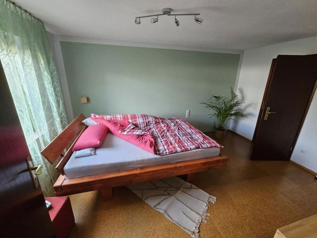 Prodej domu 170 m², pozemek 690 m², Starzach, Bádensko-Württembersko Prodej domu 170 m², pozemek 690 m², Starzach, Bádensko-Württembersko