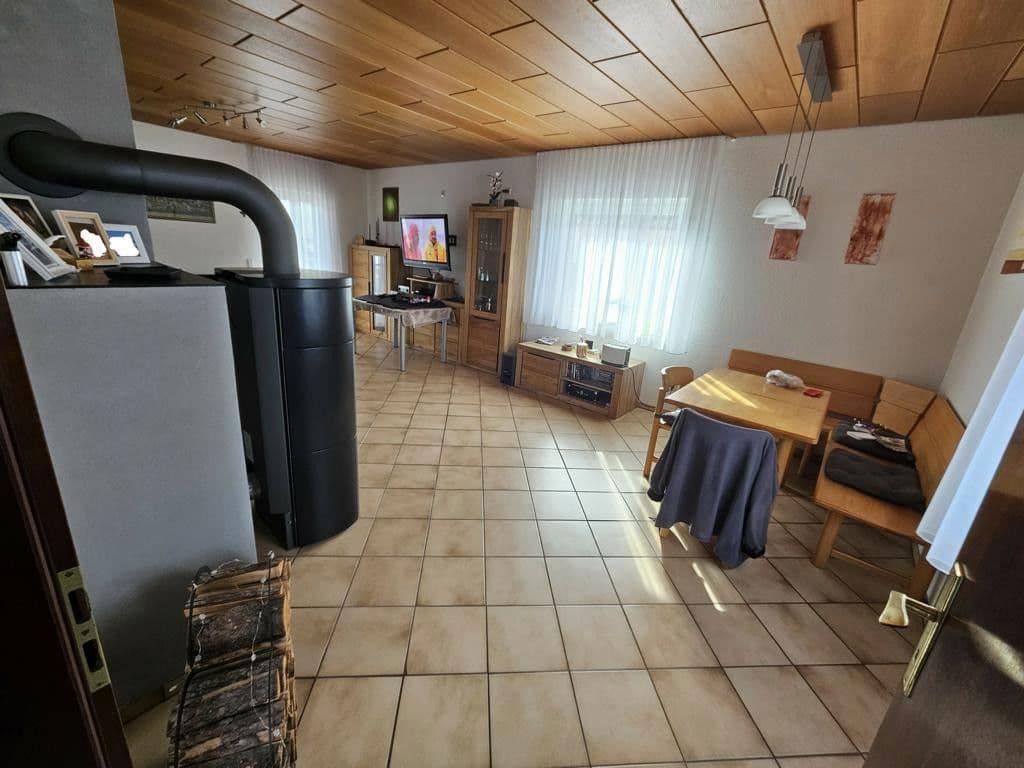 Prodej domu 170 m², pozemek 690 m², Starzach, Bádensko-Württembersko Prodej domu 170 m², pozemek 690 m², Starzach, Bádensko-Württembersko