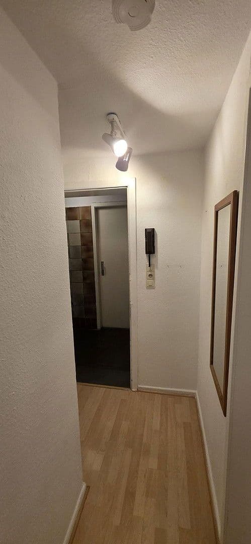 Pronájem bytu 2+1 43 m², Düsseldorf, Severní Porýní-Vestfálsko Pronájem bytu 2+1 43 m², Düsseldorf, Severní Porýní-Vestfálsko