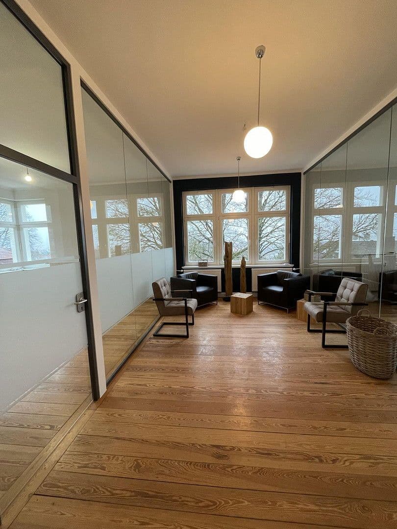 Pronájem kanceláře 113 m², Bielefeld, Severní Porýní-Vestfálsko Pronájem kanceláře 113 m², Bielefeld, Severní Porýní-Vestfálsko