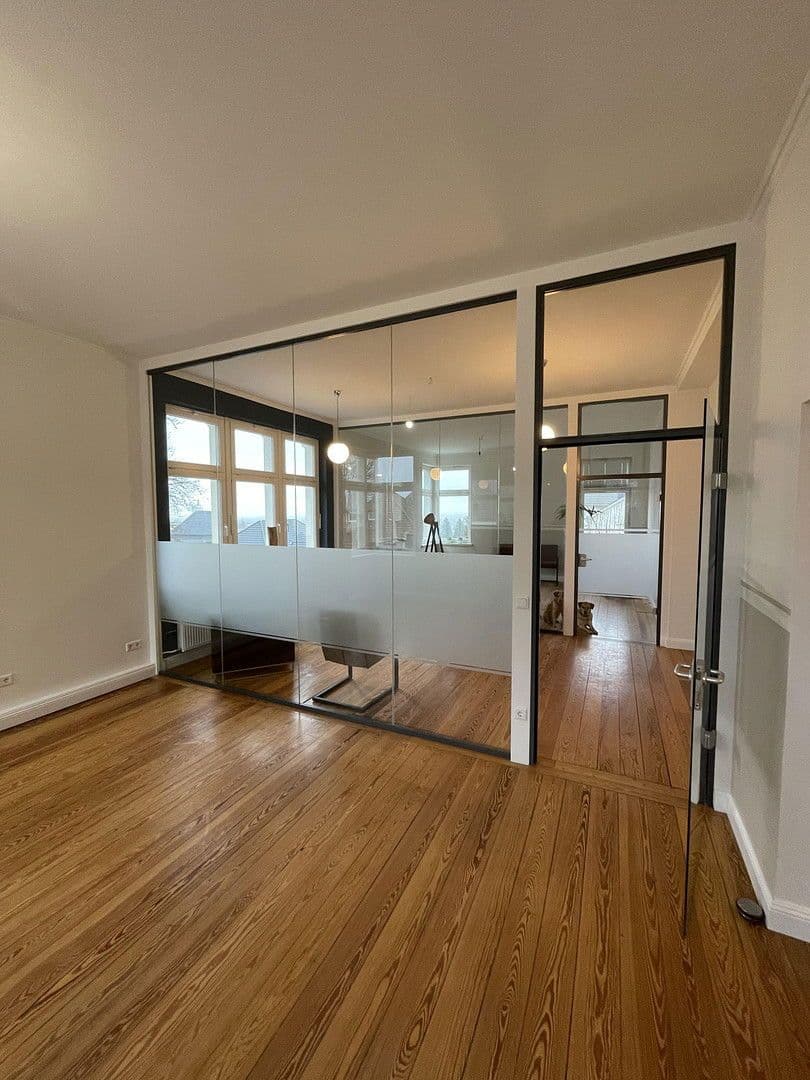 Pronájem kanceláře 113 m², Bielefeld, Severní Porýní-Vestfálsko Pronájem kanceláře 113 m², Bielefeld, Severní Porýní-Vestfálsko