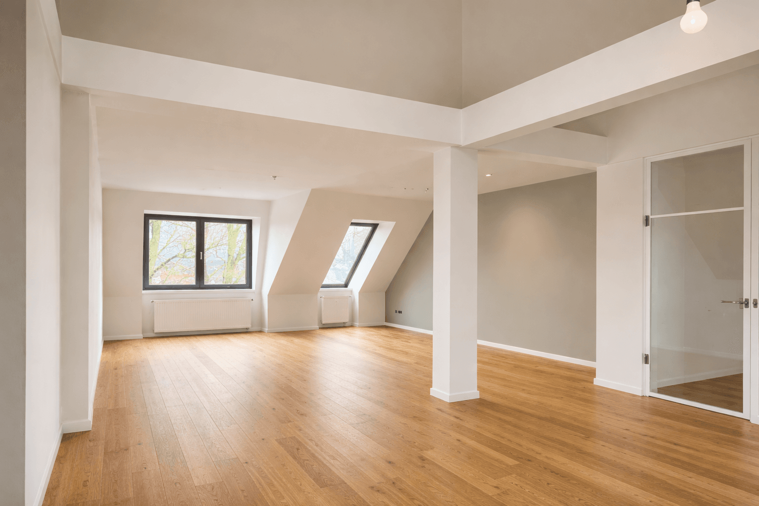Pronájem bytu 4+1 152 m², Bielefeld, Severní Porýní-Vestfálsko Pronájem bytu 4+1 152 m², Bielefeld, Severní Porýní-Vestfálsko