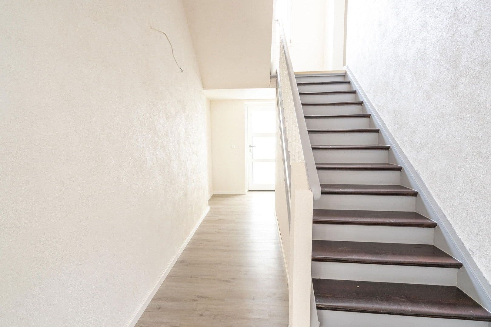 Pronájem bytu 3+1 93 m², Koblenzer Strasse 41, Bingen am Rhein, Porýní-Falc Pronájem bytu 3+1 93 m², Koblenzer Strasse 41, Bingen am Rhein, Porýní-Falc