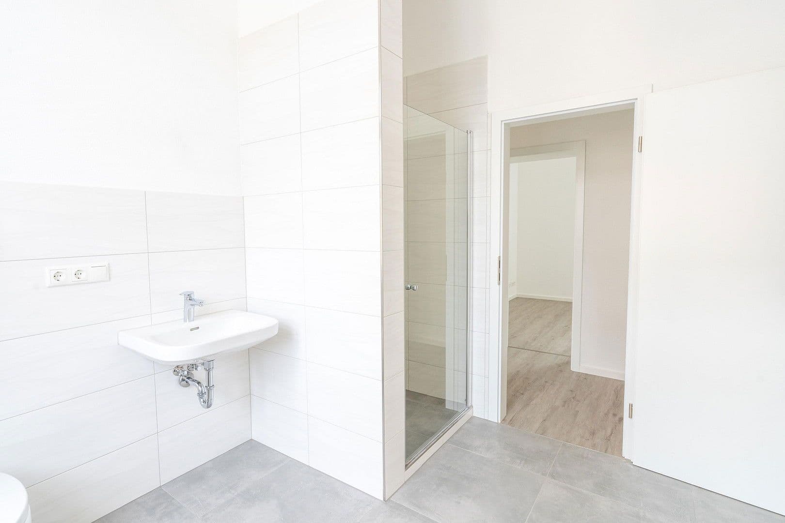 Pronájem bytu 3+1 93 m², Koblenzer Strasse 41, Bingen am Rhein, Porýní-Falc Pronájem bytu 3+1 93 m², Koblenzer Strasse 41, Bingen am Rhein, Porýní-Falc