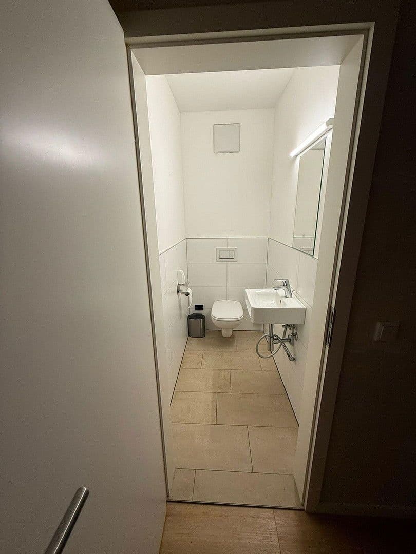 Pronájem bytu 4+1 88 m², Sauerweinstr. 8-12, Darmstadt, Hessen Pronájem bytu 4+1 88 m², Sauerweinstr. 8-12, Darmstadt, Hessen