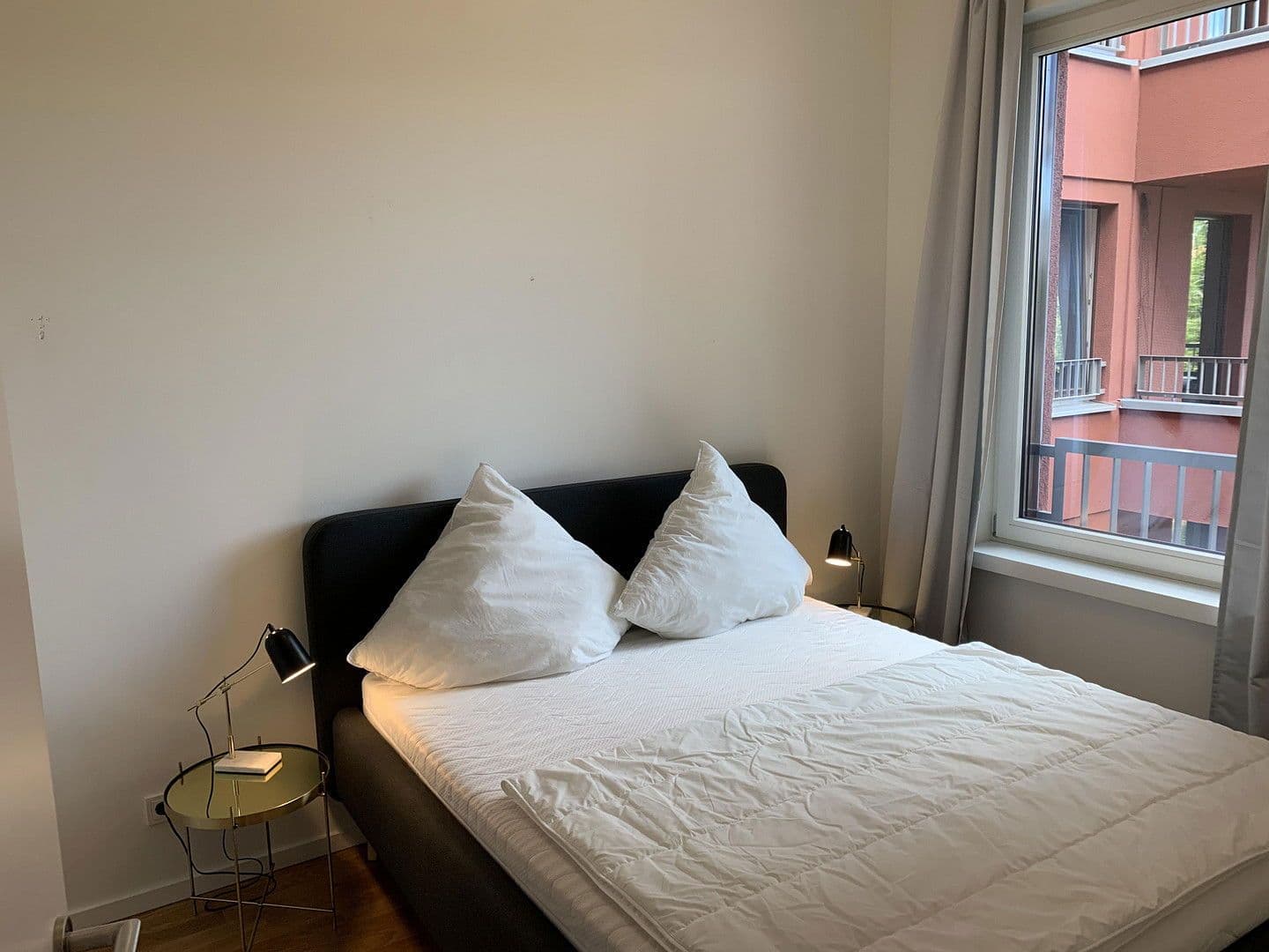 Pronájem bytu 2+1 50 m², Genthinerstraße 46, Berlin, Berlín Pronájem bytu 2+1 50 m², Genthinerstraße 46, Berlin, Berlín