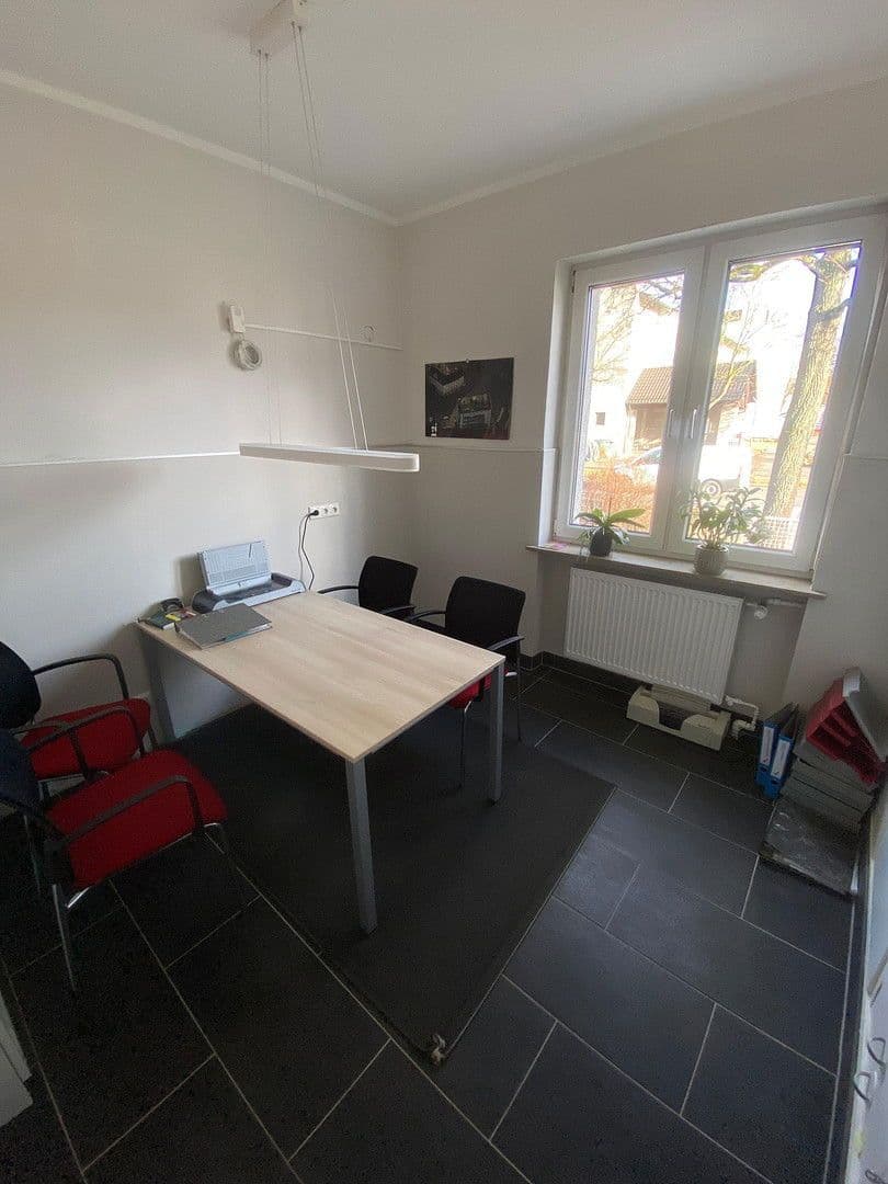 Pronájem kanceláře 120 m², Fritz-Bauer-Straße, Darmstadt, Hessen Pronájem kanceláře 120 m², Fritz-Bauer-Straße, Darmstadt, Hessen