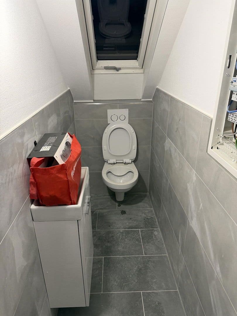 Pronájem bytu 2+kk 65 m², Eutingen- Pforzheim, Bádensko-Württembersko Pronájem bytu 2+kk 65 m², Eutingen- Pforzheim, Bádensko-Württembersko