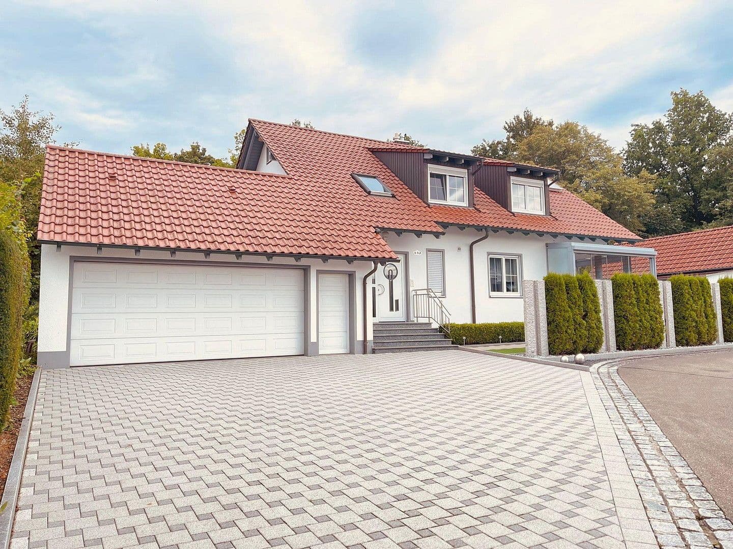 Prodej domu 207 m², pozemek 662 m², Am Hohen Rain 132, Ulm, Bádensko-Württembersko Prodej domu 207 m², pozemek 662 m², Am Hohen Rain 132, Ulm, Bádensko-Württembersko