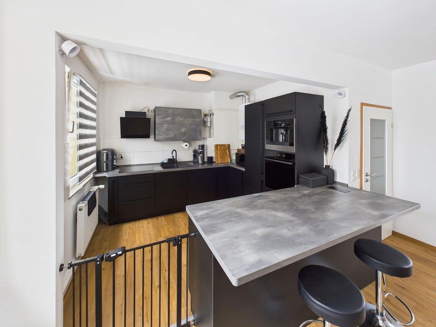 Pronájem bytu 3+1 85 m², Cochstedter Str. 32, Magdeburg, Sasko-Anhaltsko Pronájem bytu 3+1 85 m², Cochstedter Str. 32, Magdeburg, Sasko-Anhaltsko