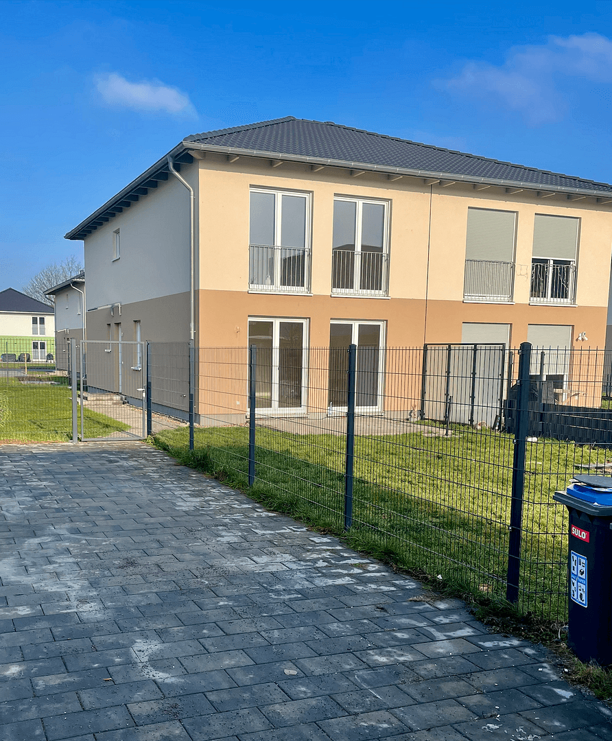 Pronájem domu 140 m², pozemek 400 m², Ottokar-Domma-Weg 9, Schöneiche bei Berlin, Braniborsko Pronájem domu 140 m², pozemek 400 m², Ottokar-Domma-Weg 9, Schöneiche bei Berlin, Braniborsko