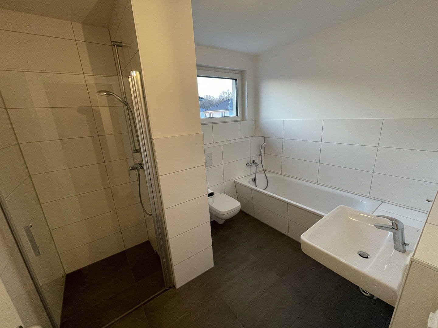 Pronájem domu 140 m², pozemek 400 m², Ottokar-Domma-Weg 9, Schöneiche bei Berlin, Braniborsko Pronájem domu 140 m², pozemek 400 m², Ottokar-Domma-Weg 9, Schöneiche bei Berlin, Braniborsko