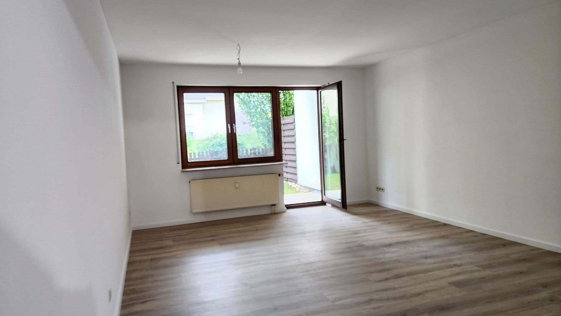 Prodej bytu 3+1 78 m², Geislingerstraße 51, Leonberg, Bádensko-Württembersko Prodej bytu 3+1 78 m², Geislingerstraße 51, Leonberg, Bádensko-Württembersko