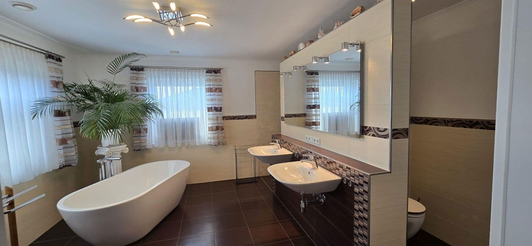 Prodej domu 265 m², pozemek 1.040 m², Riede, Dolní Sasko Prodej domu 265 m², pozemek 1.040 m², Riede, Dolní Sasko