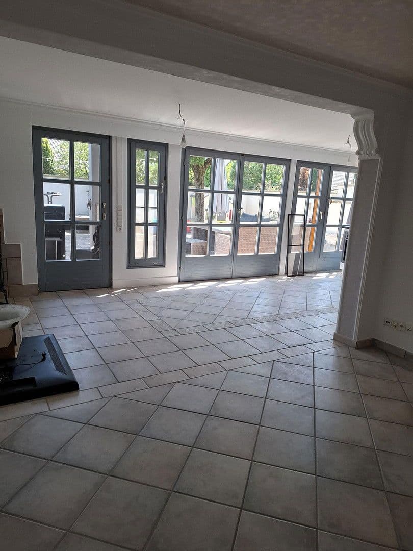 Pronájem bytu 2+1 75 m², Wimsheim, Bádensko-Württembersko Pronájem bytu 2+1 75 m², Wimsheim, Bádensko-Württembersko