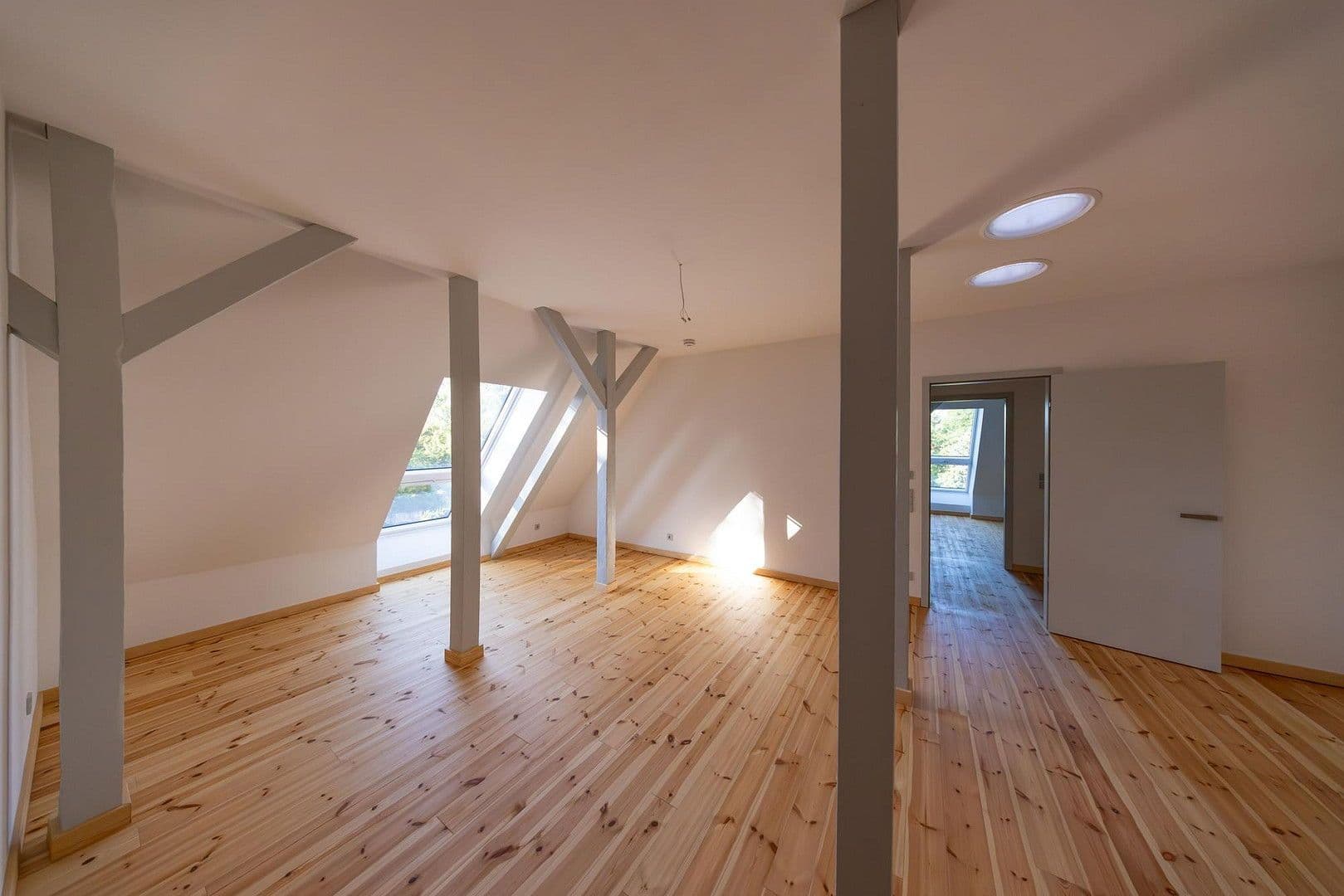 Pronájem bytu 4+1 107 m², Berliner Str. 27, Buckow, Braniborsko Pronájem bytu 4+1 107 m², Berliner Str. 27, Buckow, Braniborsko