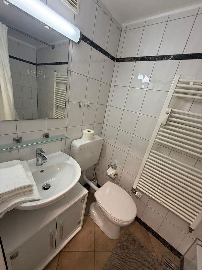 Pronájem bytu 1+1 35 m², Ritterstraße 21, Düsseldorf, Severní Porýní-Vestfálsko Pronájem bytu 1+1 35 m², Ritterstraße 21, Düsseldorf, Severní Porýní-Vestfálsko