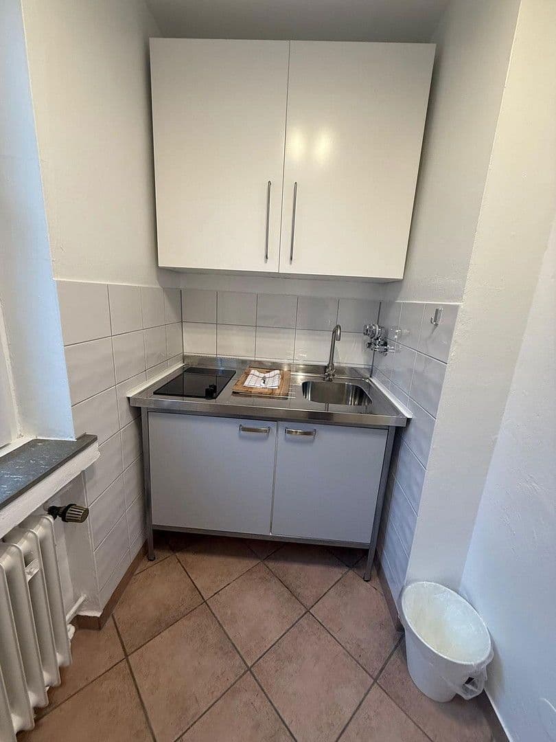 Pronájem bytu 1+1 35 m², Ritterstraße 21, Düsseldorf, Severní Porýní-Vestfálsko Pronájem bytu 1+1 35 m², Ritterstraße 21, Düsseldorf, Severní Porýní-Vestfálsko