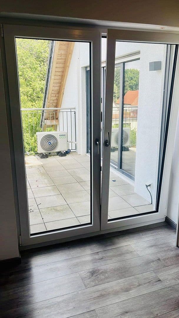 Pronájem bytu 3+1 110 m², Gwinnerstraße 35, Frankfurt am Main, Hessen Pronájem bytu 3+1 110 m², Gwinnerstraße 35, Frankfurt am Main, Hessen