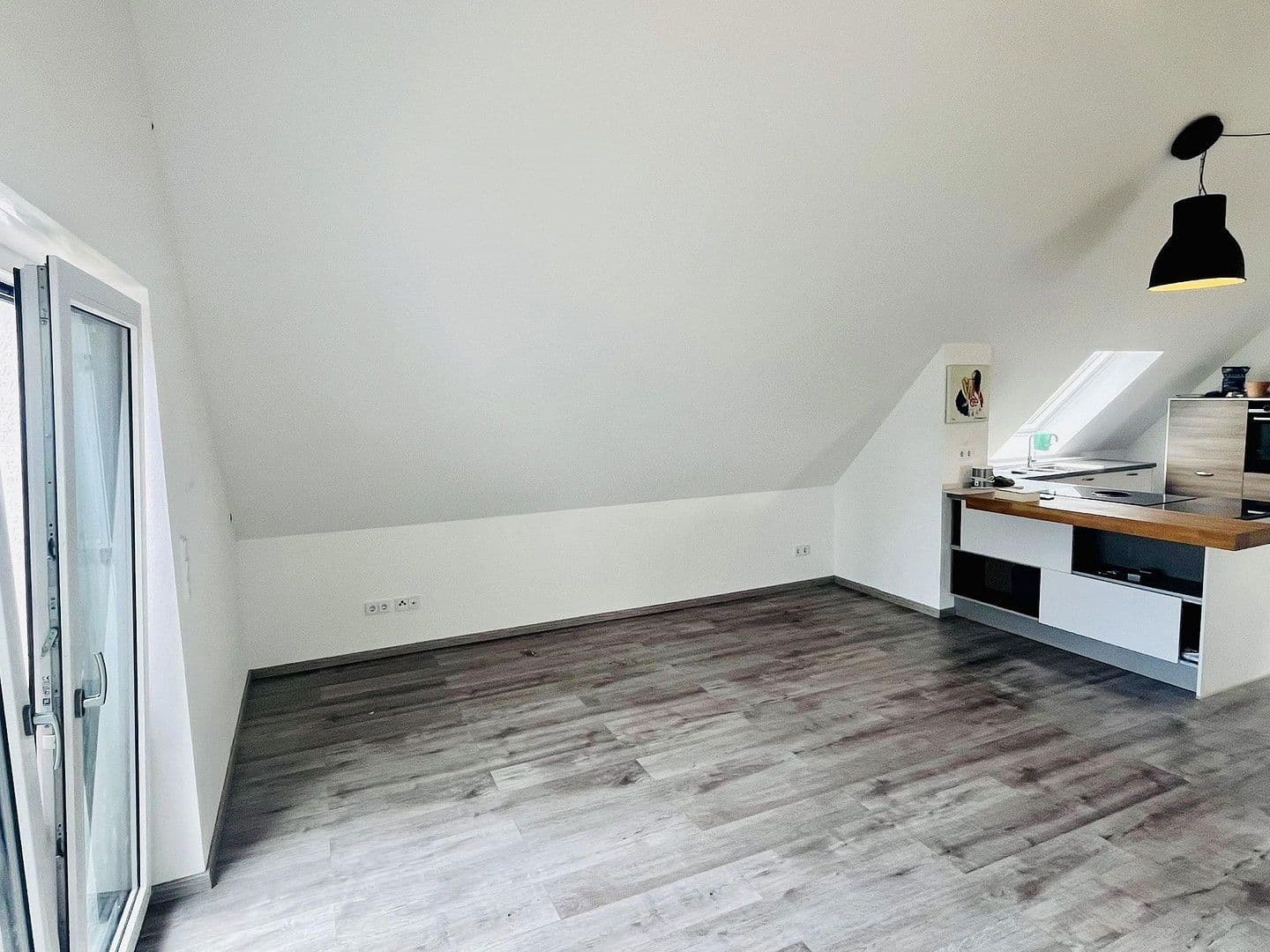 Pronájem bytu 3+1 110 m², Gwinnerstraße 35, Frankfurt am Main, Hessen Pronájem bytu 3+1 110 m², Gwinnerstraße 35, Frankfurt am Main, Hessen