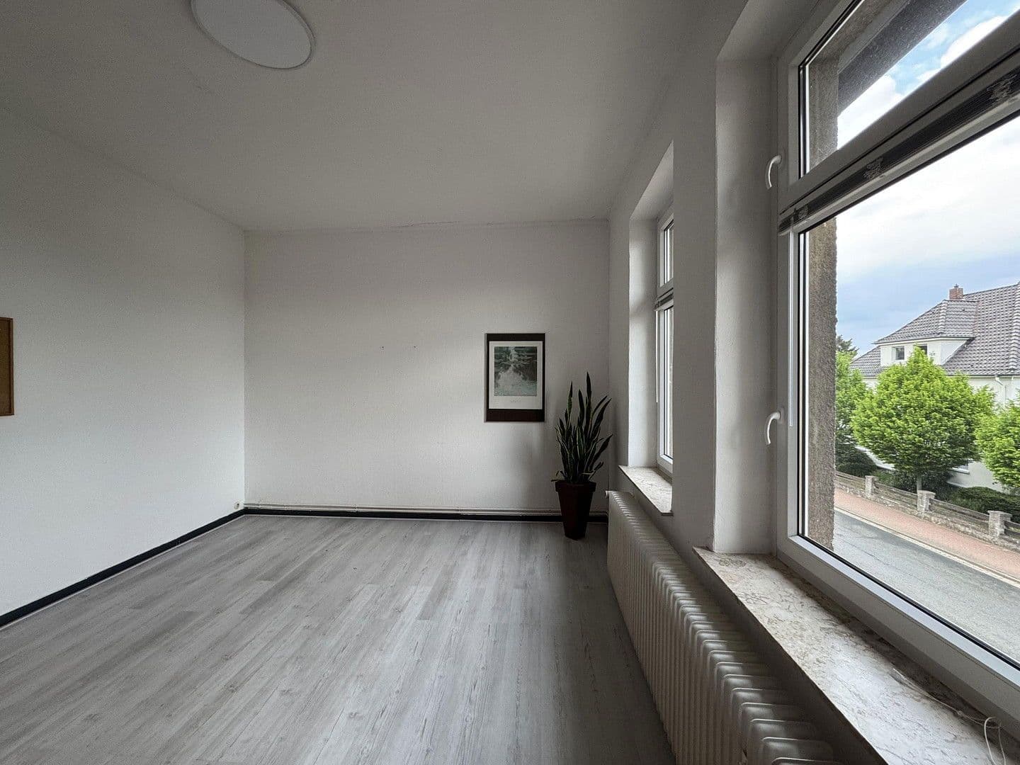 Prodej domu 300 m², pozemek 1.752 m², Ronnenberg, Dolní Sasko Prodej domu 300 m², pozemek 1.752 m², Ronnenberg, Dolní Sasko