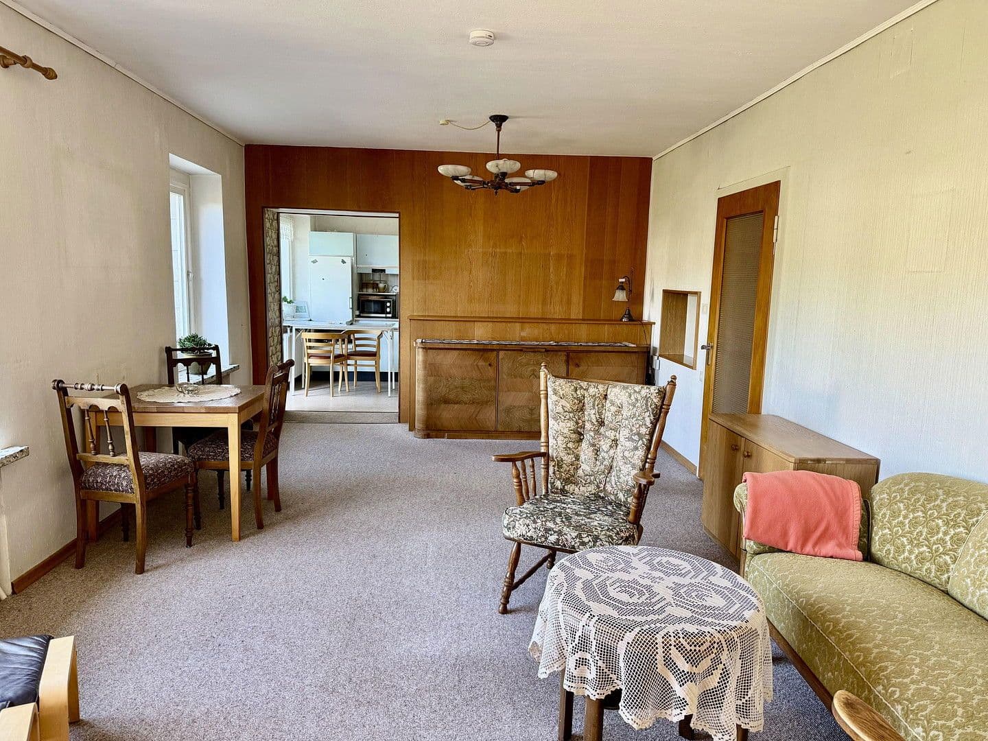 Prodej domu 300 m², pozemek 1.752 m², Ronnenberg, Dolní Sasko Prodej domu 300 m², pozemek 1.752 m², Ronnenberg, Dolní Sasko