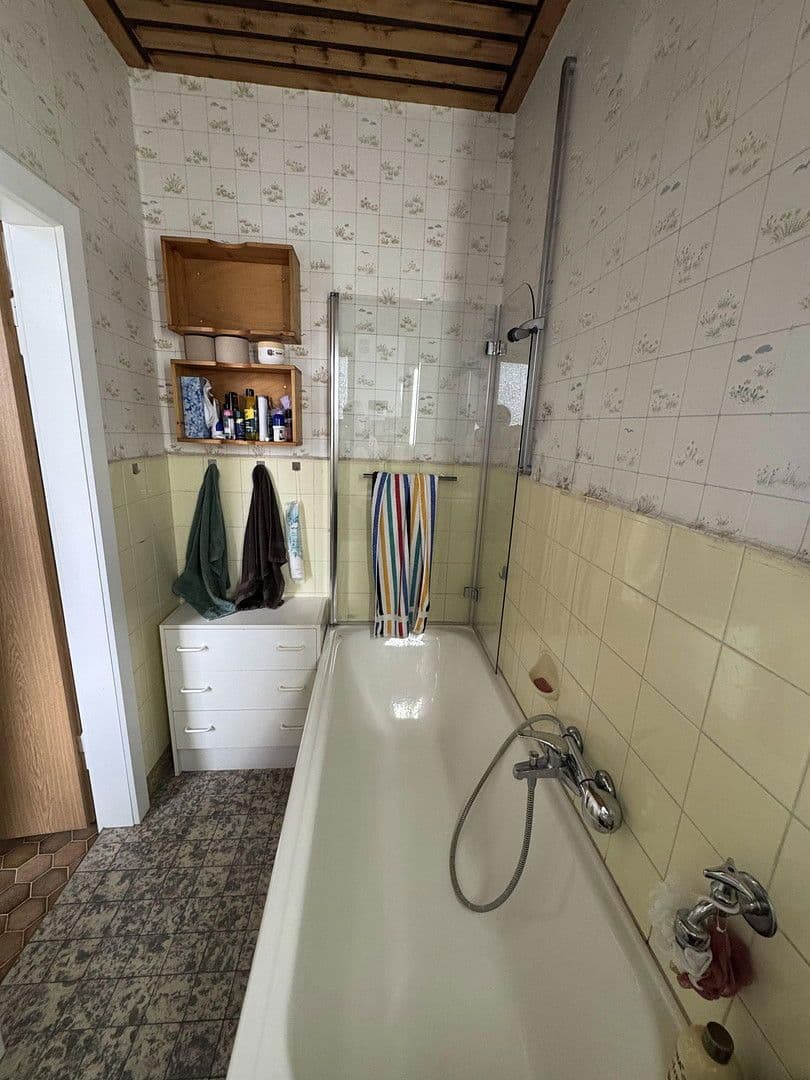 Prodej domu 300 m², pozemek 1.752 m², Ronnenberg, Dolní Sasko Prodej domu 300 m², pozemek 1.752 m², Ronnenberg, Dolní Sasko