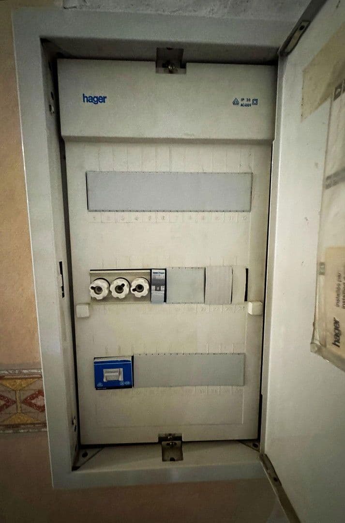 Prodej domu 300 m², pozemek 1.752 m², Ronnenberg, Dolní Sasko Prodej domu 300 m², pozemek 1.752 m², Ronnenberg, Dolní Sasko