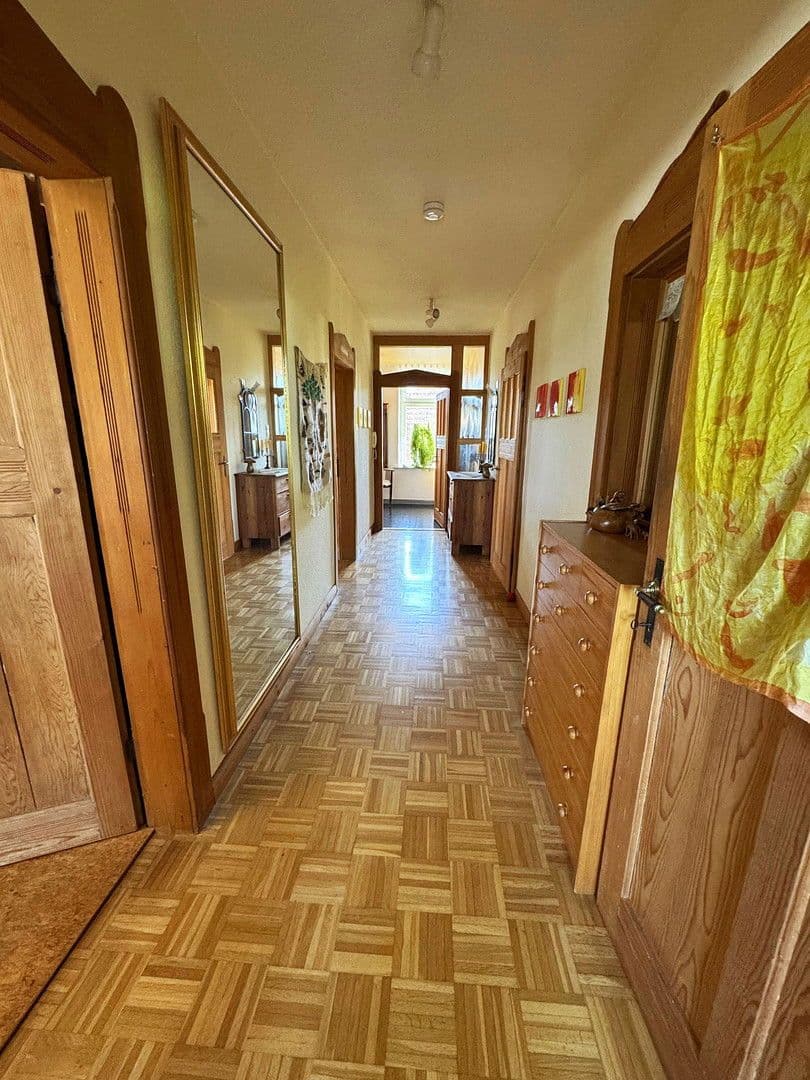 Prodej domu 300 m², pozemek 1.752 m², Ronnenberg, Dolní Sasko Prodej domu 300 m², pozemek 1.752 m², Ronnenberg, Dolní Sasko