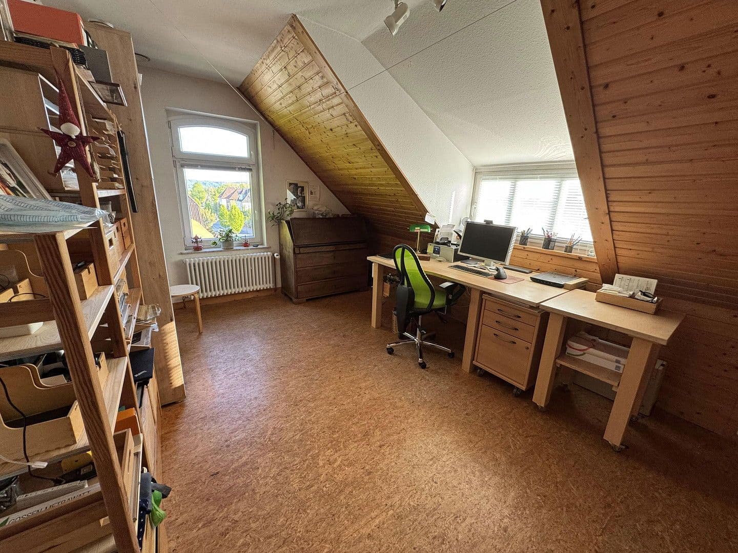 Prodej domu 300 m², pozemek 1.752 m², Ronnenberg, Dolní Sasko Prodej domu 300 m², pozemek 1.752 m², Ronnenberg, Dolní Sasko