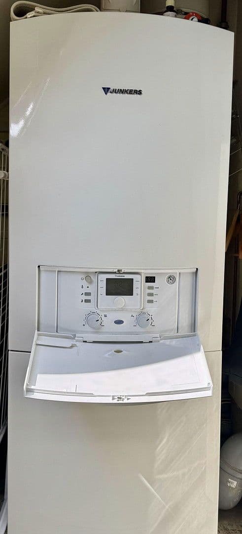 Prodej domu 300 m², pozemek 1.752 m², Ronnenberg, Dolní Sasko Prodej domu 300 m², pozemek 1.752 m², Ronnenberg, Dolní Sasko