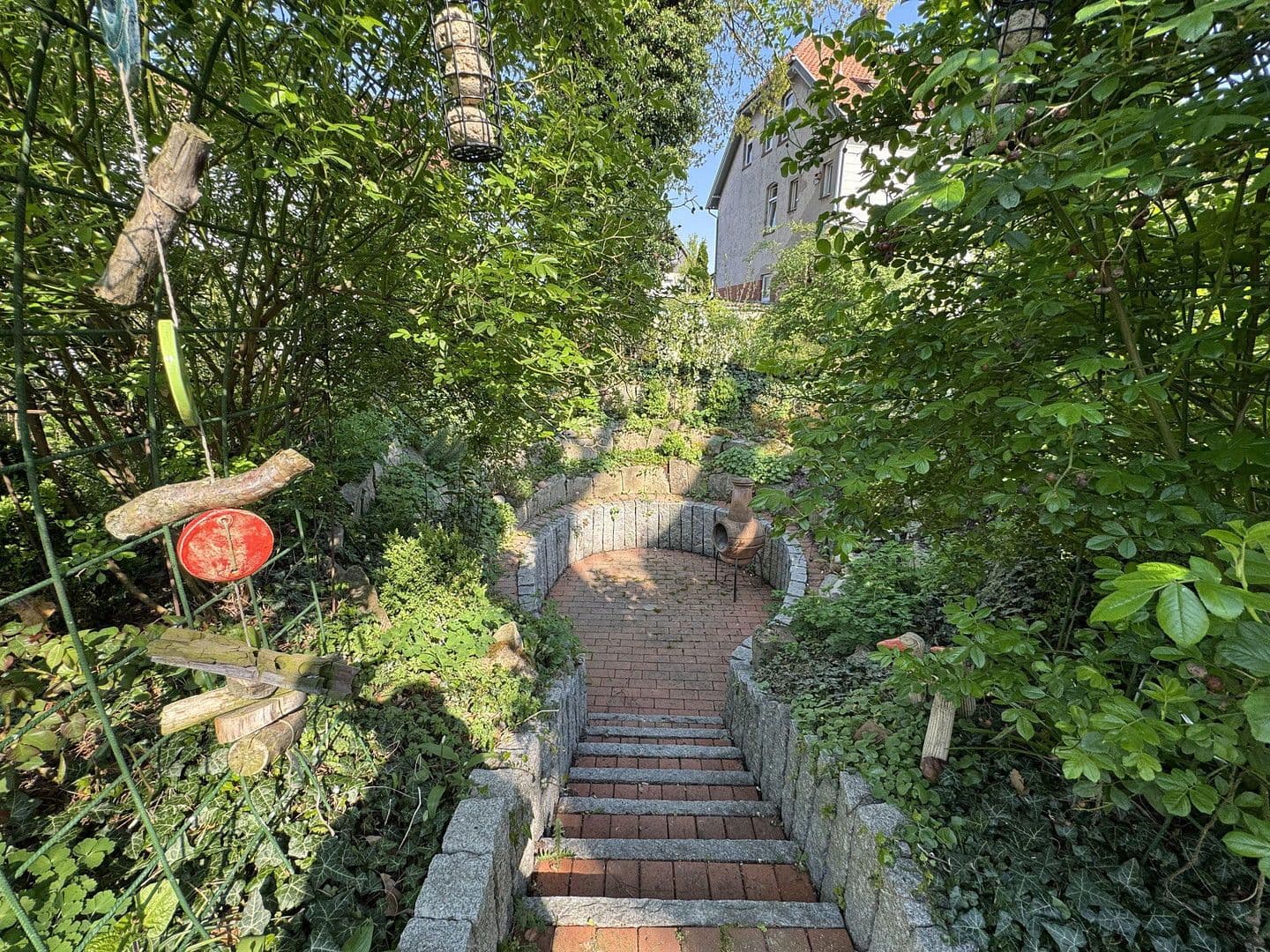 Prodej domu 300 m², pozemek 1.752 m², Ronnenberg, Dolní Sasko Prodej domu 300 m², pozemek 1.752 m², Ronnenberg, Dolní Sasko