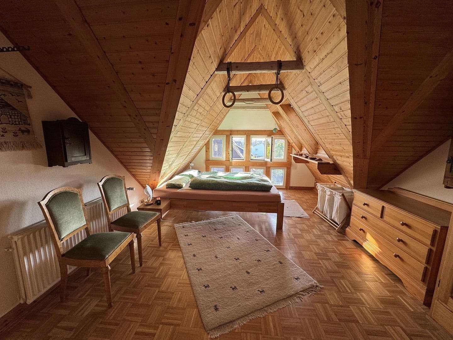 Prodej domu 300 m², pozemek 1.752 m², Ronnenberg, Dolní Sasko Prodej domu 300 m², pozemek 1.752 m², Ronnenberg, Dolní Sasko