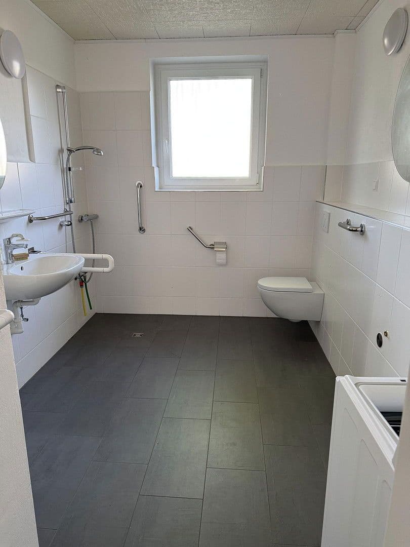 Prodej domu 300 m², pozemek 1.752 m², Ronnenberg, Dolní Sasko Prodej domu 300 m², pozemek 1.752 m², Ronnenberg, Dolní Sasko