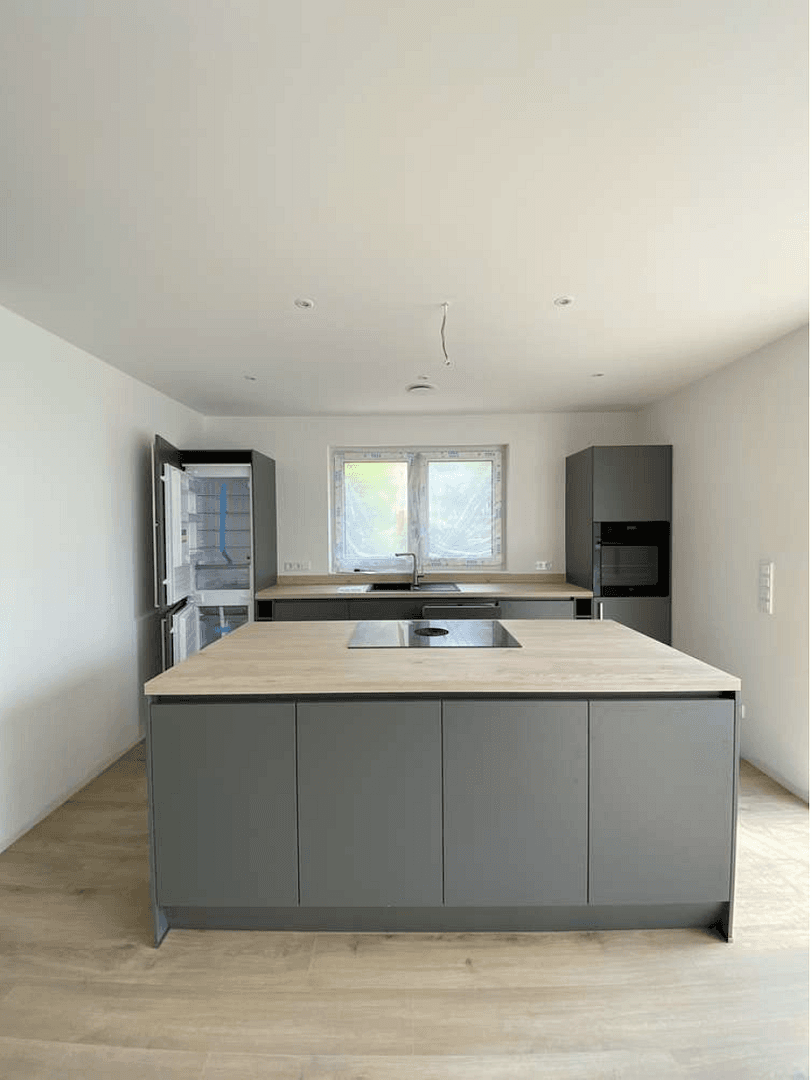 Prodej domu 137 m², pozemek 225 m², Meiendorfer Mühlenweg 122a, Hamburg, Hamburg Prodej domu 137 m², pozemek 225 m², Meiendorfer Mühlenweg 122a, Hamburg, Hamburg