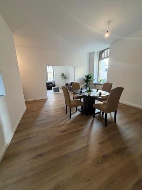 Prodej bytu 5+1 120 m², Am Silberberg, Mauer, Bádensko-Württembersko Prodej bytu 5+1 120 m², Am Silberberg, Mauer, Bádensko-Württembersko