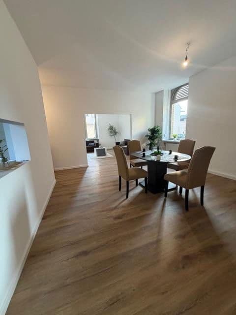 Prodej bytu 5+1 120 m², Am Silberberg, Mauer, Bádensko-Württembersko Prodej bytu 5+1 120 m², Am Silberberg, Mauer, Bádensko-Württembersko