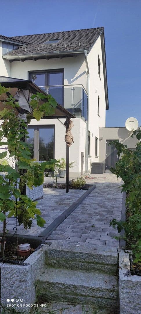 Prodej domu 247 m², pozemek 553 m², Rosengarten, Bádensko-Württembersko Prodej domu 247 m², pozemek 553 m², Rosengarten, Bádensko-Württembersko