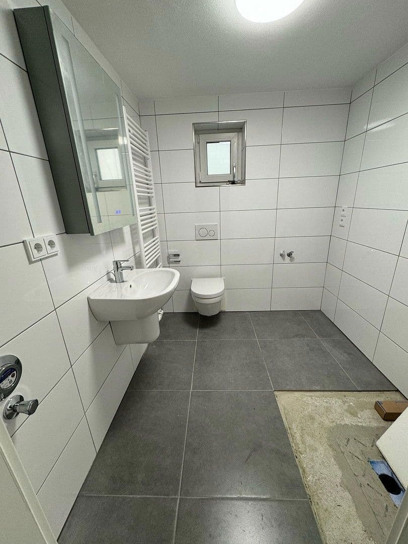 Pronájem bytu 3+1 80 m², Fünfzehnerstraße 20, Neuburg an der Donau, Bavorsko Pronájem bytu 3+1 80 m², Fünfzehnerstraße 20, Neuburg an der Donau, Bavorsko