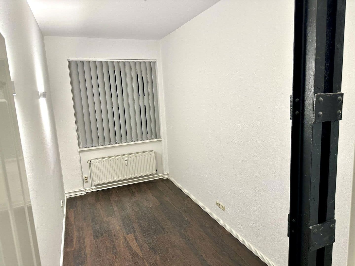 Pronájem kanceláře 14 m², Giesensdorfer Str. 29, BERLIN, Berlín Pronájem kanceláře 14 m², Giesensdorfer Str. 29, BERLIN, Berlín