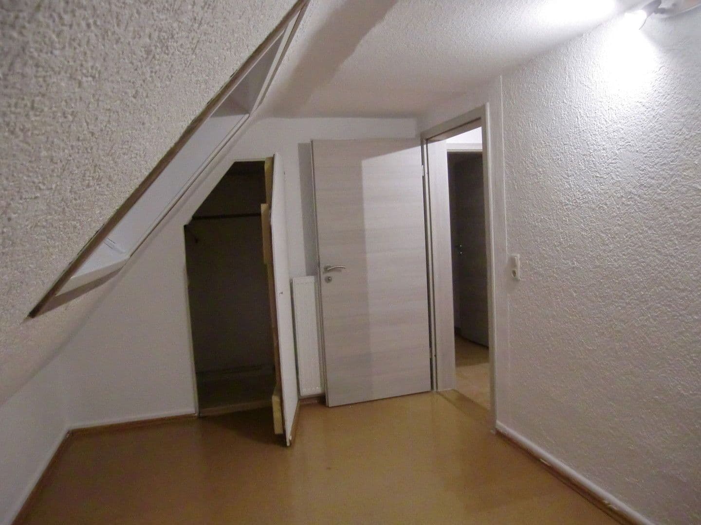 Pronájem bytu 2+1 55 m², Geisenheim, Hessen Pronájem bytu 2+1 55 m², Geisenheim, Hessen