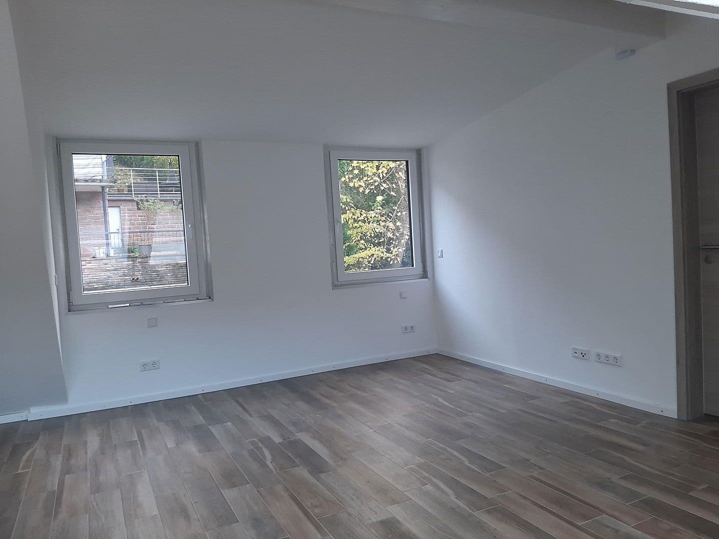 Pronájem bytu 4+1 117 m², Heidelberg, Bádensko-Württembersko Pronájem bytu 4+1 117 m², Heidelberg, Bádensko-Württembersko