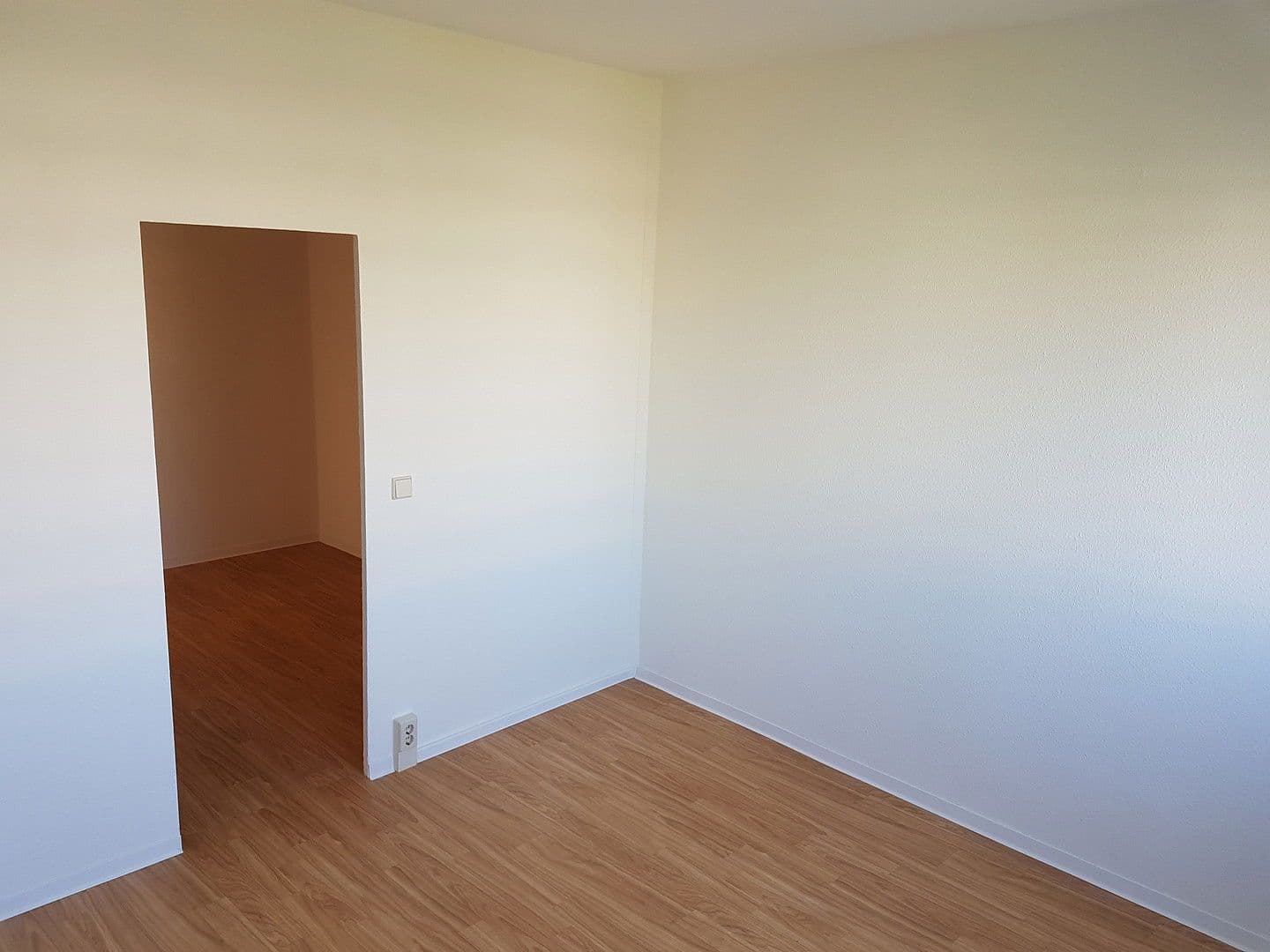 Pronájem bytu 3+1 64 m², Otto - Dix - Ring, Dresden, Sasko Pronájem bytu 3+1 64 m², Otto - Dix - Ring, Dresden, Sasko