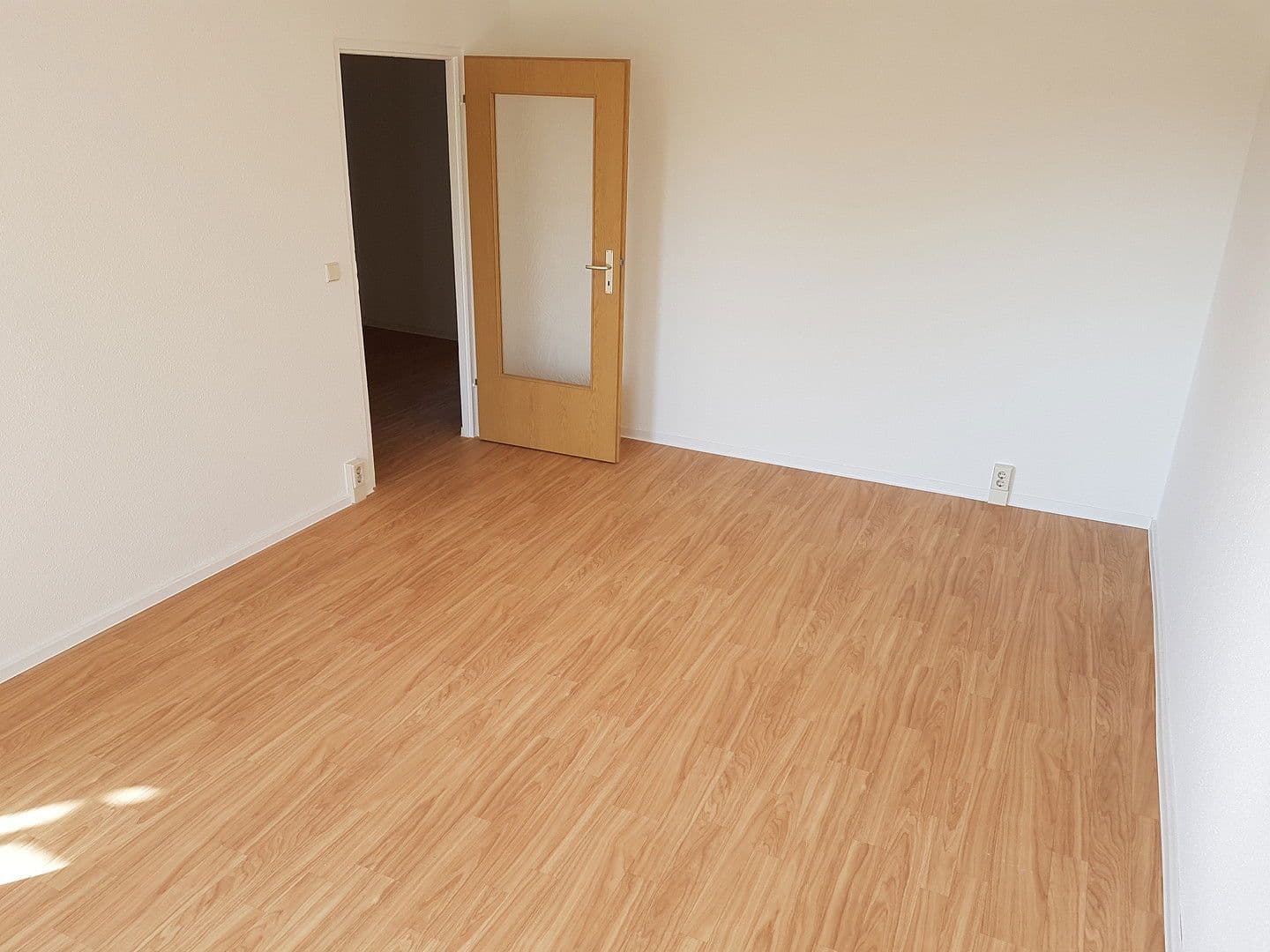 Pronájem bytu 3+1 64 m², Otto - Dix - Ring, Dresden, Sasko Pronájem bytu 3+1 64 m², Otto - Dix - Ring, Dresden, Sasko