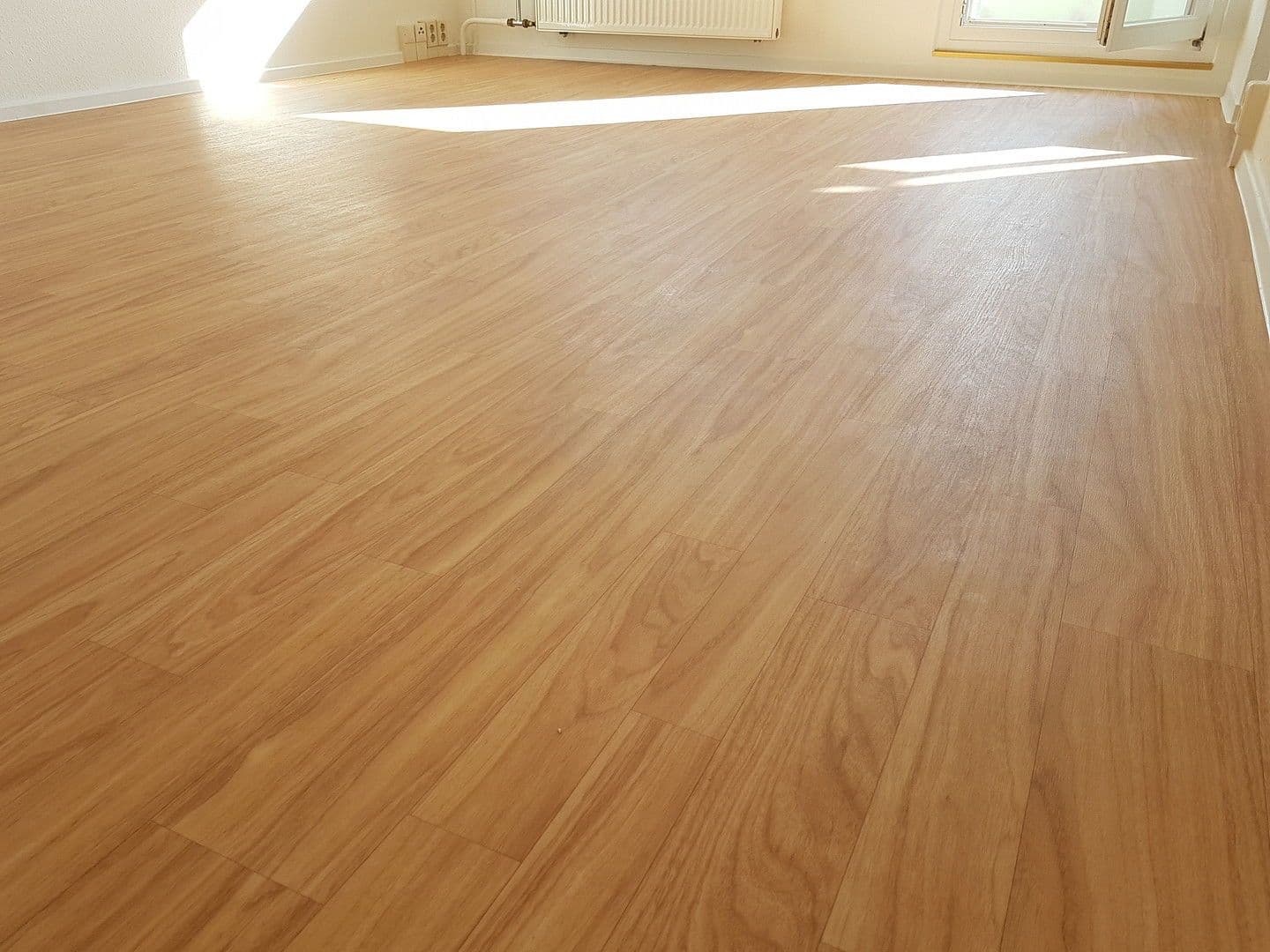 Pronájem bytu 3+1 64 m², Otto - Dix - Ring, Dresden, Sasko Pronájem bytu 3+1 64 m², Otto - Dix - Ring, Dresden, Sasko