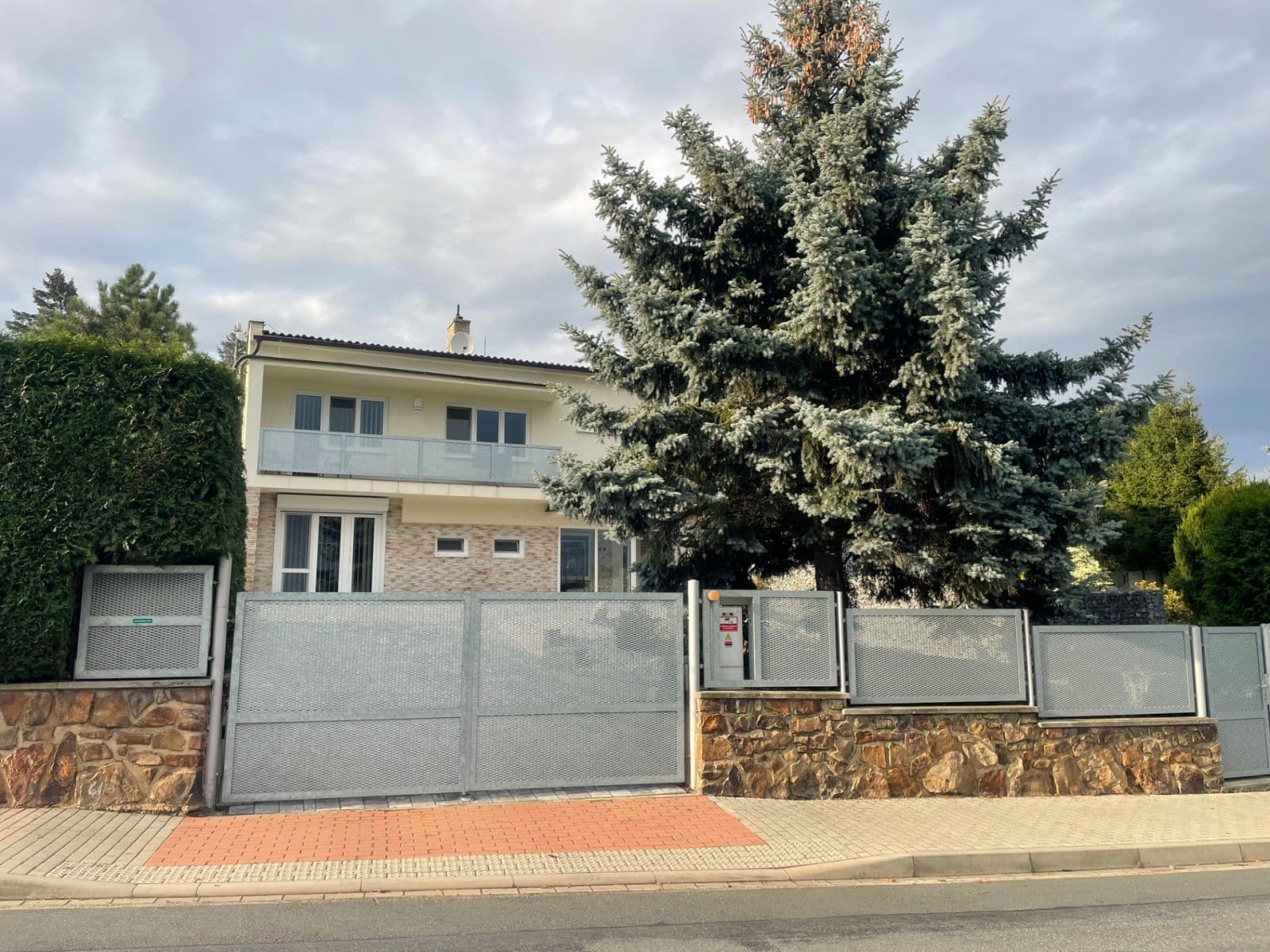 Prodej domu 260 m², pozemek 806 m², Tyršova, Zbiroh, Plzeňský kraj Prodej domu 260 m², pozemek 806 m², Tyršova, Zbiroh, Plzeňský kraj